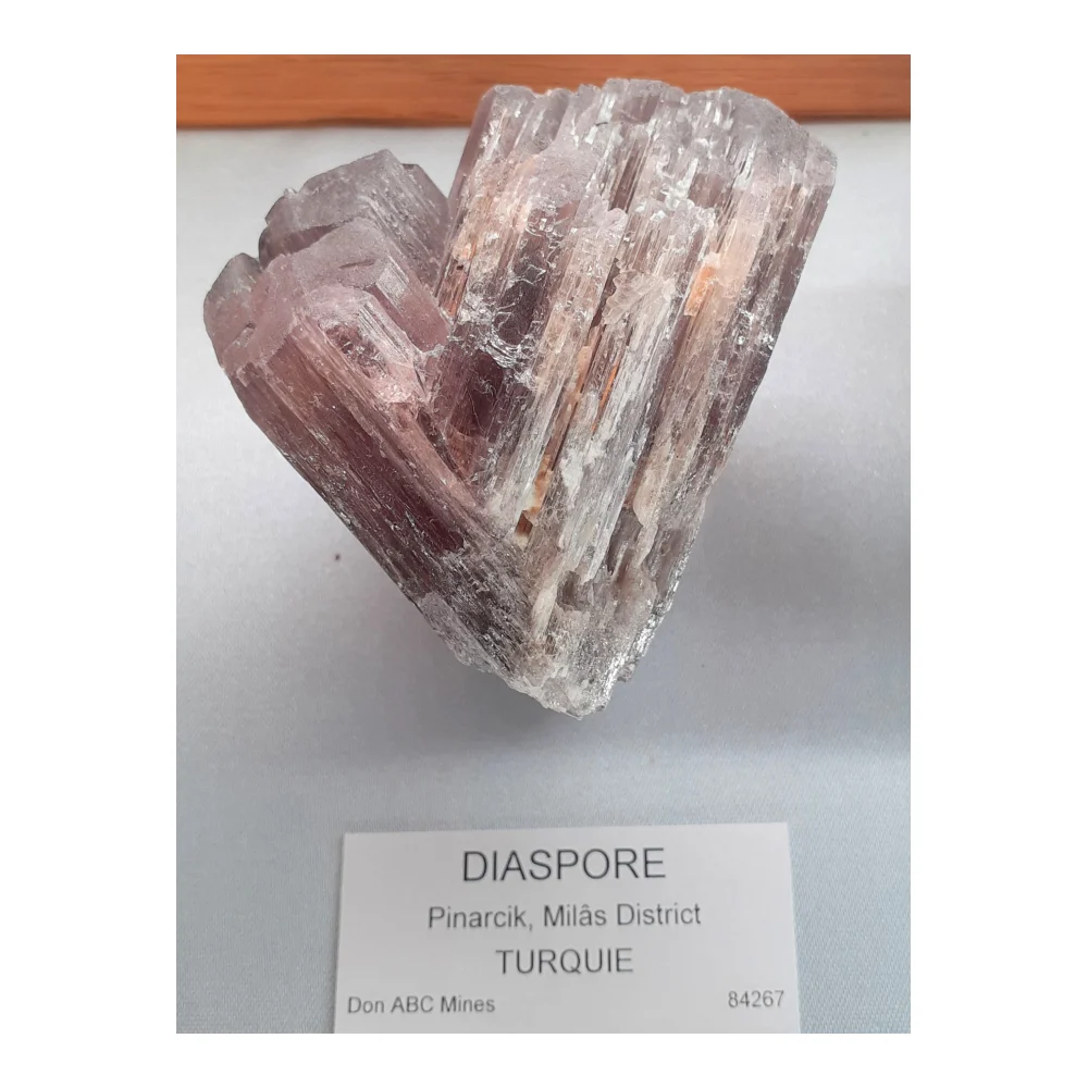 Diaspore gemstone — example specimen