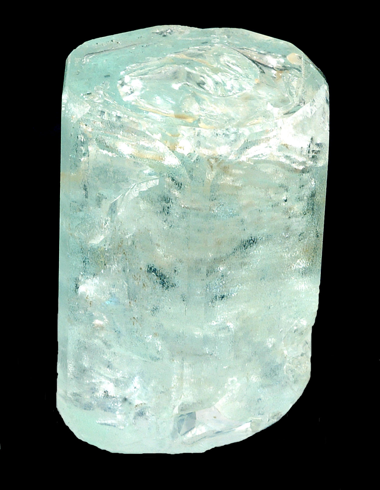 Aquamarine gemstone specimen