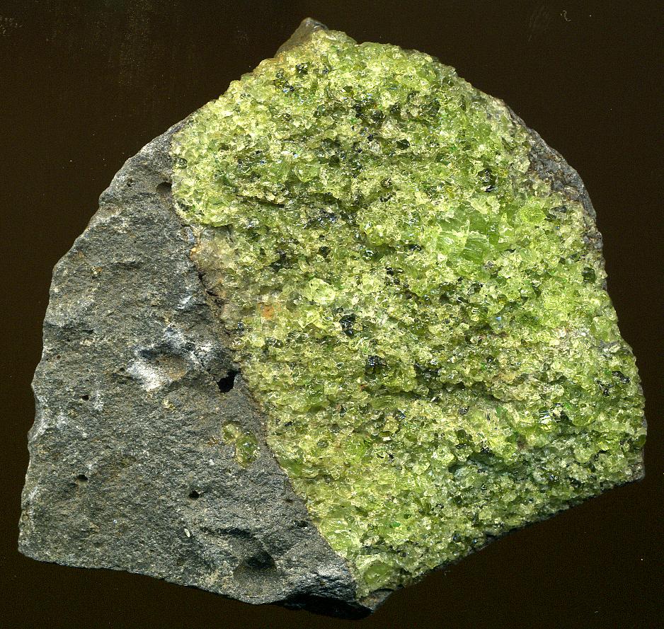 Peridot gemstone – example specimen